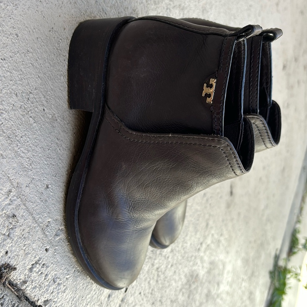 Tori Burch brown leather ankle boot size 5 M